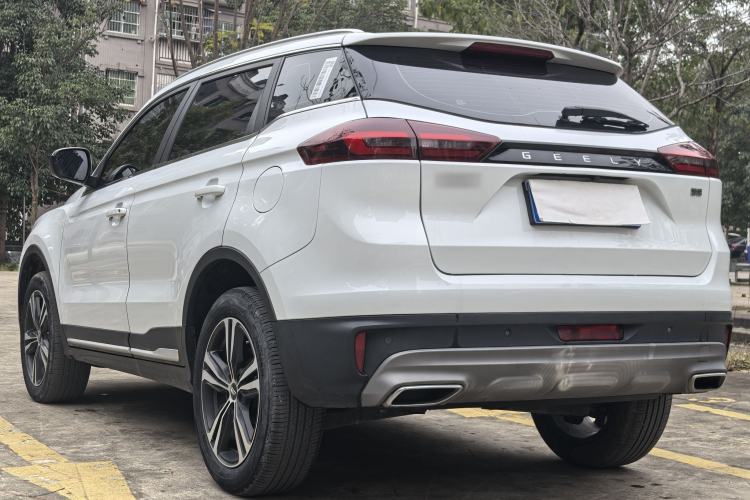 Used Geely Auto Emgrand X7 Sport 2022 1.8TD DCT Zhiya Trim