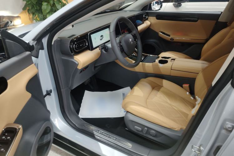 Used Leapmotor C01 2024 Range-Extended 316 Deluxe Edition
