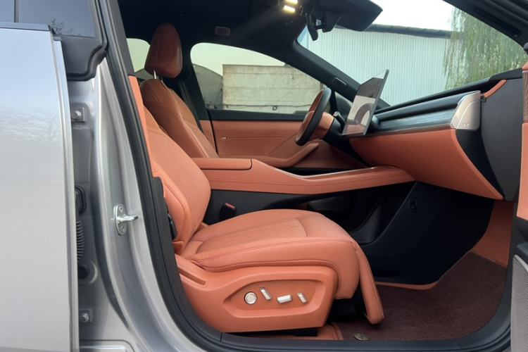 Used ONVO L60 2024 60 kWh Rear-Drive Version
