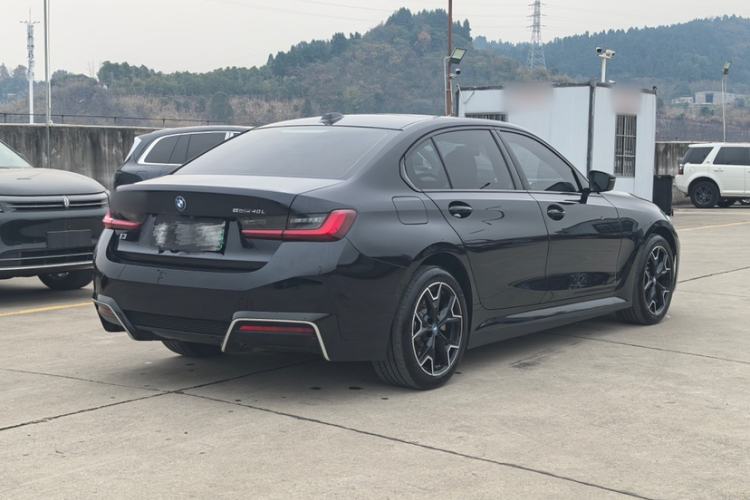 Used BMW i3 2023 eDrive 40 L Midnight Edition
