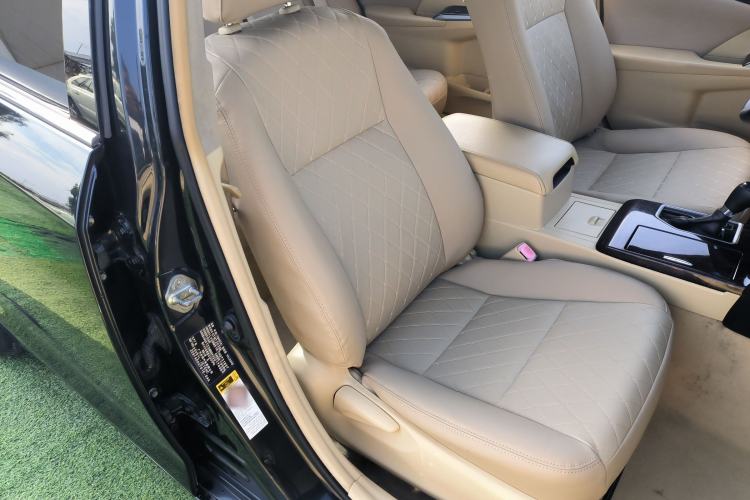 Used Toyota Camry 2016 2.0E 10th Anniversary Elite Edition