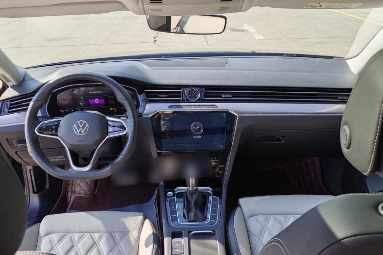 Used Volkswagen Magotan 2023 2 Million Units Limited Edition 330TSI DSG Leading Version
