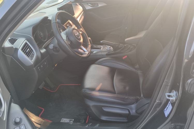 Used Mazda Mazda 3 Axela 2017 Sedan 1.5L Automatic Comfort Model Emission Standard China V