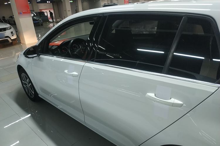 Used Volkswagen Golf 2017 230TSI Automatic Luxury Million-Vehicle Commemorative Edition