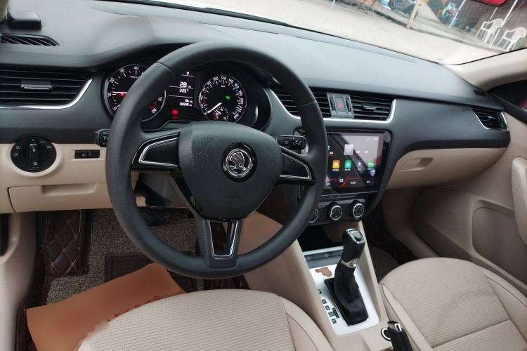 Used Skoda Octavia 2017 1.6L Automatic Chuanxing Edition
