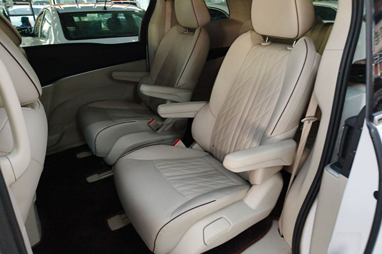 Used Buick GL8 2021 Land Cruiser Executive Class 652T Luxury Model
