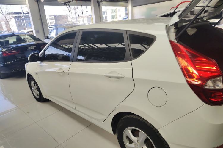 Used Hyundai Verna Ray 2016 1.4L Automatic Leading-Edge GLX