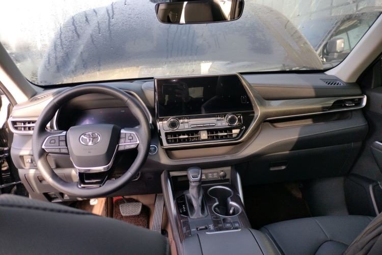 Used Toyota Highlander 2024 2.5L Smart Electric Hybrid Dual-Engine Four-Wheel Drive Prestige Version – 7 Seats