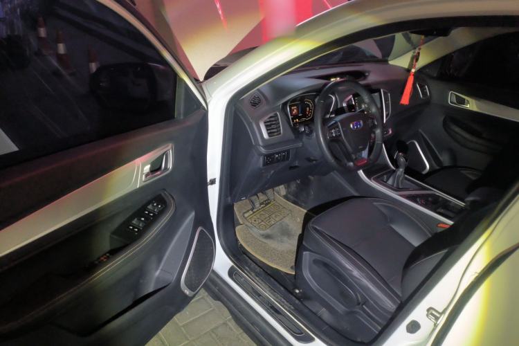 Used Geely Auto Vision X6 2019 1.4T Manual 4G Connect Luxury Model China VI Standard