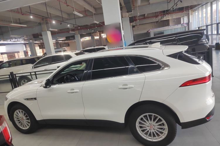 Used Jaguar F-PACE 2018 2.0T Two-Wheel Drive Urban Deluxe Edition
