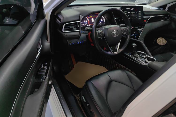 Used Toyota Camry 2021 2.5G Luxury Edition
