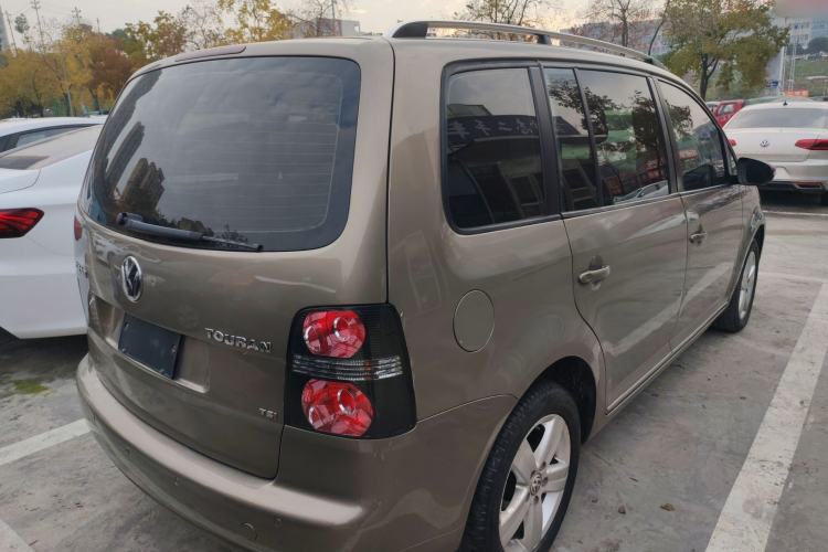 Used Volkswagen Touran 2015 1.4T DSG Comfort Edition 5 Seats
