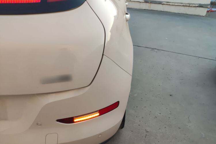 Used ORA Good Cat 2023 401 km Standard Range Luxury Version Lithium Iron Phosphate
