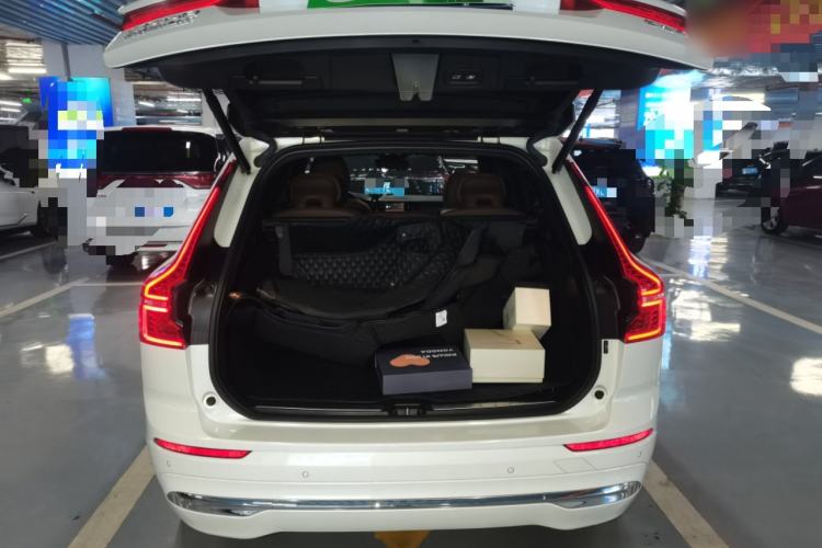 Used Volvo XC60 2024 B5 4x4 Smart Luxury Edition
