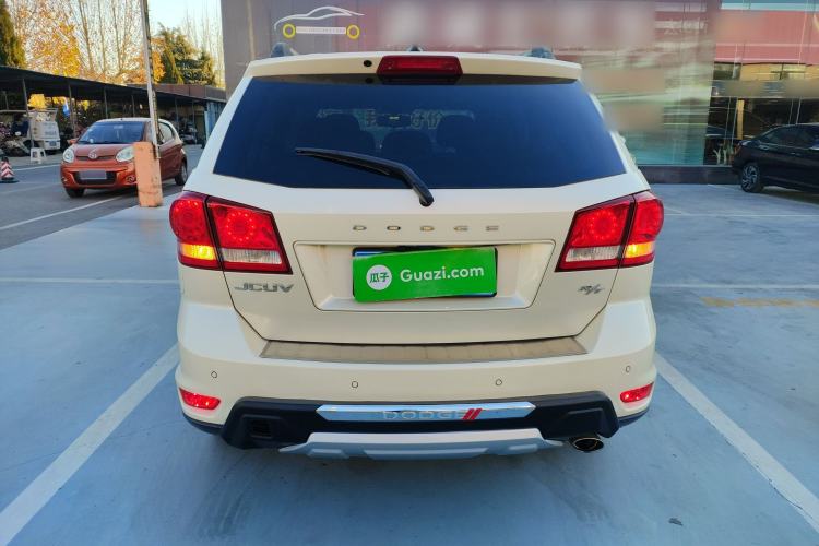 Used Dodge Journey 2013 2.4L Two-Wheel Drive Luxury Version
