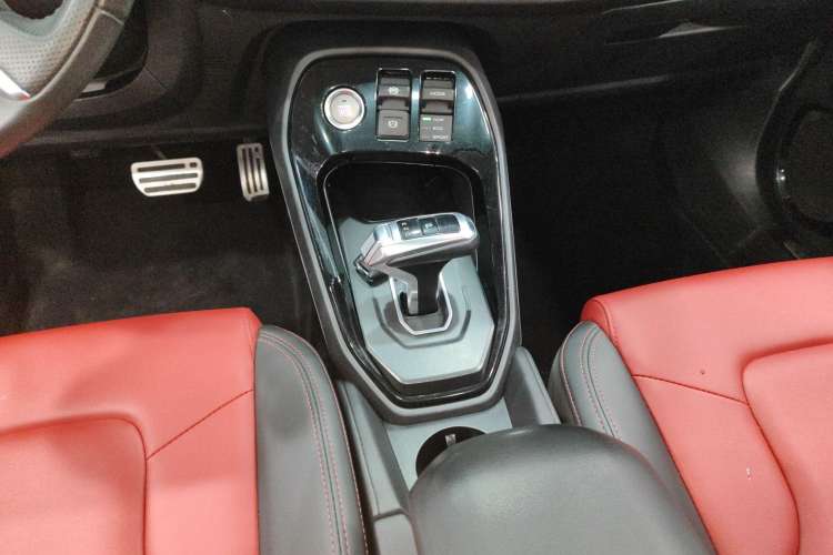 Used Haval H2s 2017 Red-Label 1.5T Dual-Clutch Luxury Model