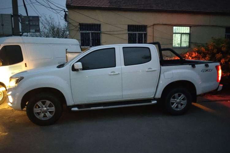 Used Isuzu JLM 2022 2.8T Classic Diesel 4x4 Comfort Version Standard Wheelbase JE493ZLQ6E
