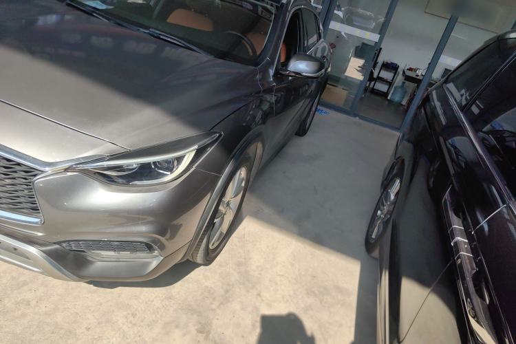 Used Infiniti QX30 2017 1.6T Two-Wheel-Drive Sport Edition
