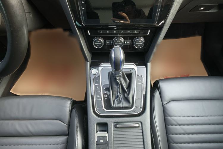 Used Volkswagen Variant New Energy 2019 GTE model
