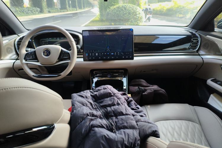 Used BYD Han 2025 DM-i 125KM Prestige Model
