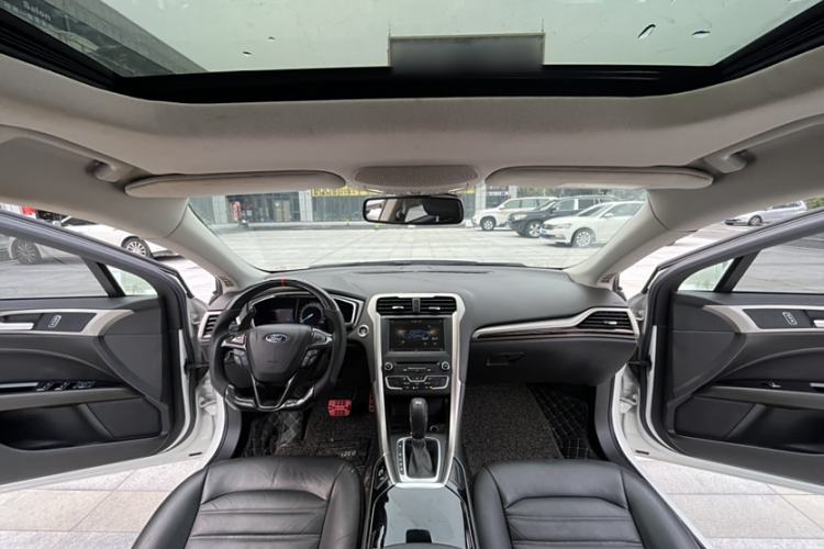 Used Ford Mondeo 2013 2.0L GTDi 200 Luxury Model
