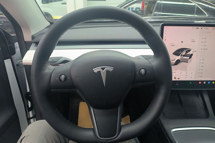 Used Tesla Model Y 2022 Long-Range All-Wheel-Drive Version