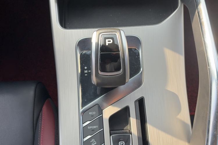 Used Geely Auto Coolray 2019 Sport Model 260T DCT Battle China V Standard
