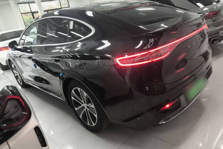 Used Hima Luxeed R7 2024 All-Electric 736 km Ultra
