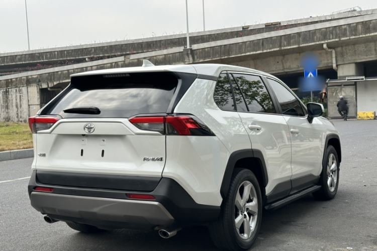 Used Toyota RAV4 2020 2.0L CVT Two-Wheel Drive Fashion PLUS Edition
