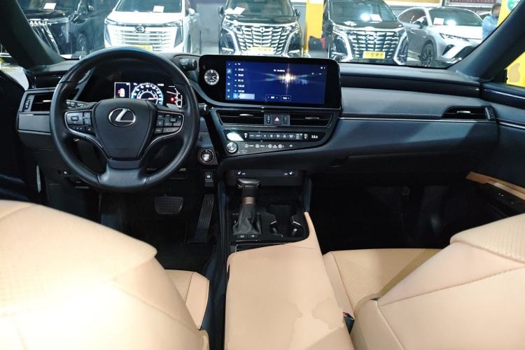 Used Lexus ES 2023 200 Excellence Edition