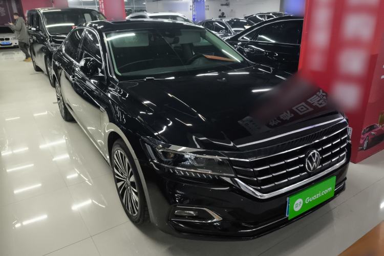 Used Volkswagen Passat 2020 Facelift 380TSI Prestige Edition China VI Standard
