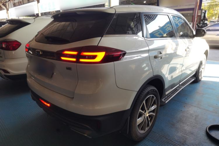 Used Geely Auto Emgrand X7 Sport 2018 1.8TD Automatic Two-Wheel Drive Smart Connect 4G Internet Edition
