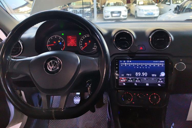 Used Volkswagen Jetta 2019 Dream Edition 1.4L Manual Fashion Version
