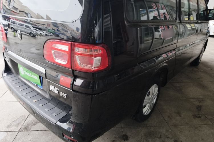 Used FORTHING Lingzhi 2023 M5L 1.6L Base Model 7 Seats
