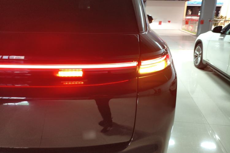 Used Li Auto L8 2024 PRO Model
