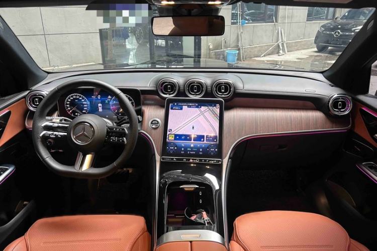 Used Mercedes-Benz GLC 2025 GLC 300 L 4MATIC Dynamic Model 5 Seats
