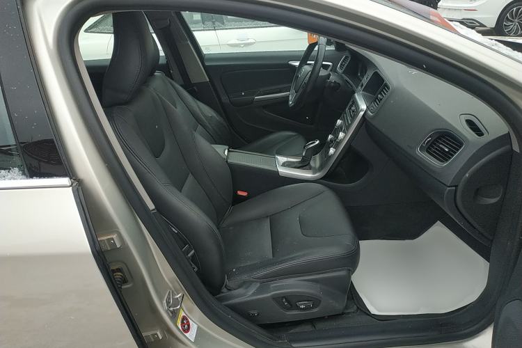 Used Volvo S60 2017 S60L T3 Smart Upgrade Edition
