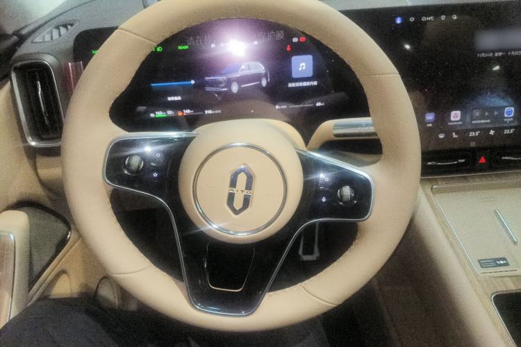 Used Hima AITO M8 2025 Extended-Range Ultra Version 53.4 kWh 5-Seater Edition
