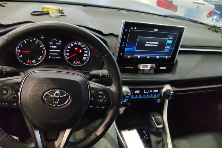 Used Toyota Wildlander 2021 2.0L CVT 4x4 Luxury Edition
