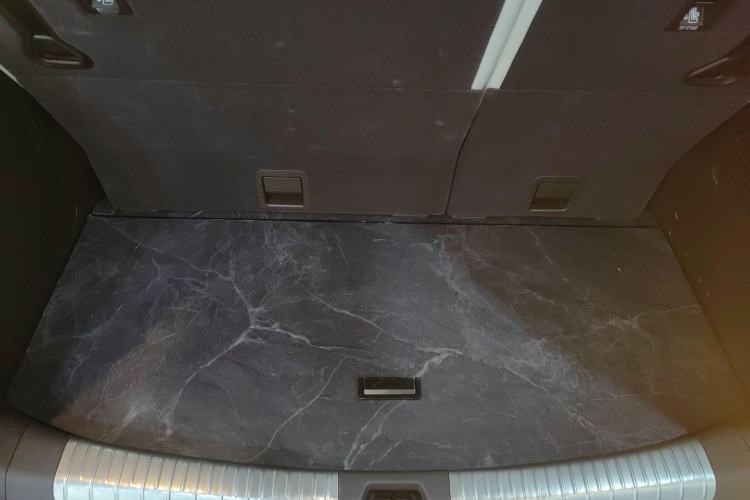 Used Denza D9 2024 EV 600 Four-Wheel-Drive Flagship Model
