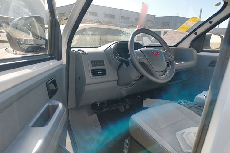 Used Wuling Yangguang 
