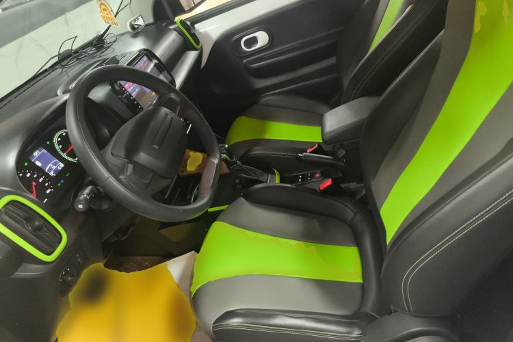 Used Roewe Clever 2021 302 km New Four-Seater Super-Efficient Version
