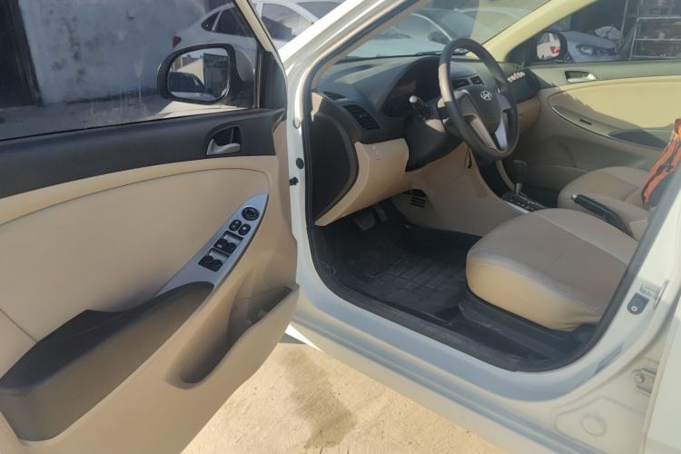 Used Hyundai Verna 2014 1.4L Automatic Smart GLS
