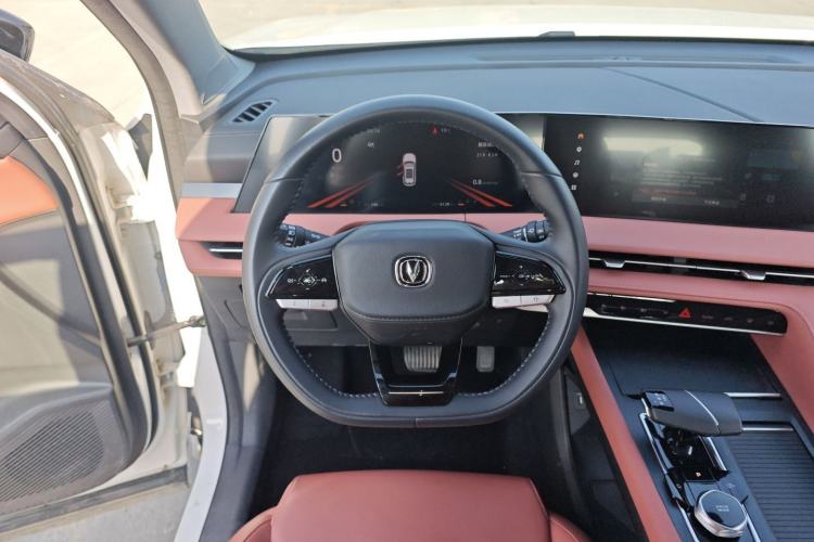 Used Changan CS75 PLUS 2024 3rd Generation Champion Edition 1.5T Intelligent Drive Dynamic Model
