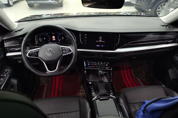 Used Volkswagen Passat 2023 Facelift 330TSI Luxury Edition
