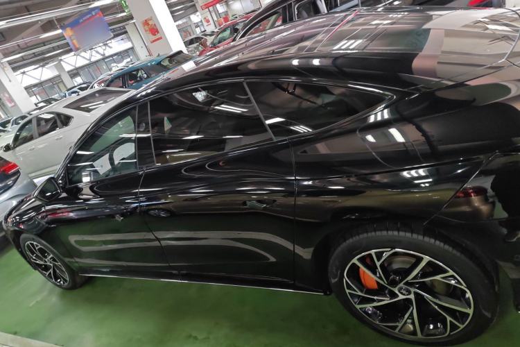 Used  L7 2022 Dynamic Model