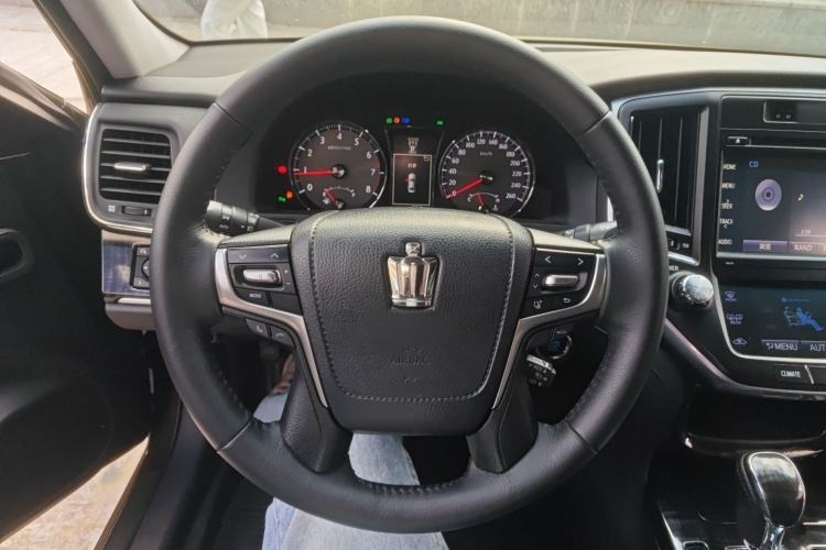 Used Toyota Crown 2015 2.0T Fashion Edition
