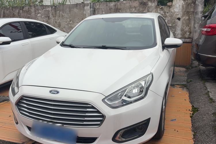 Used Ford Escort 2017 Happiness Edition 1.5L Automatic Fashion Version
