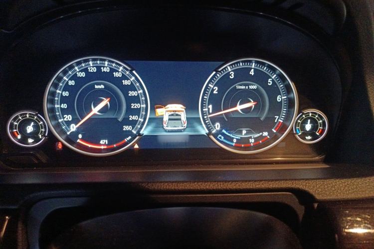 Used BMW 5 Series GT 2015 528i Leading Model