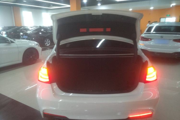 Used BMW 3 Series 2018 320Li Leading Model M Sport Package
